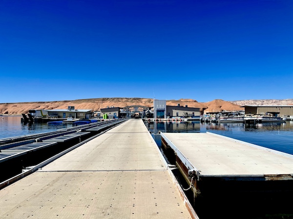 Floating walkway, boats and buildings at Spectacular Lake Powell Utah